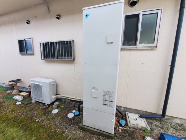 千葉市若葉区 ダイキン自然冷媒(CO2)・家庭用ヒートポンプ給湯機 貯湯